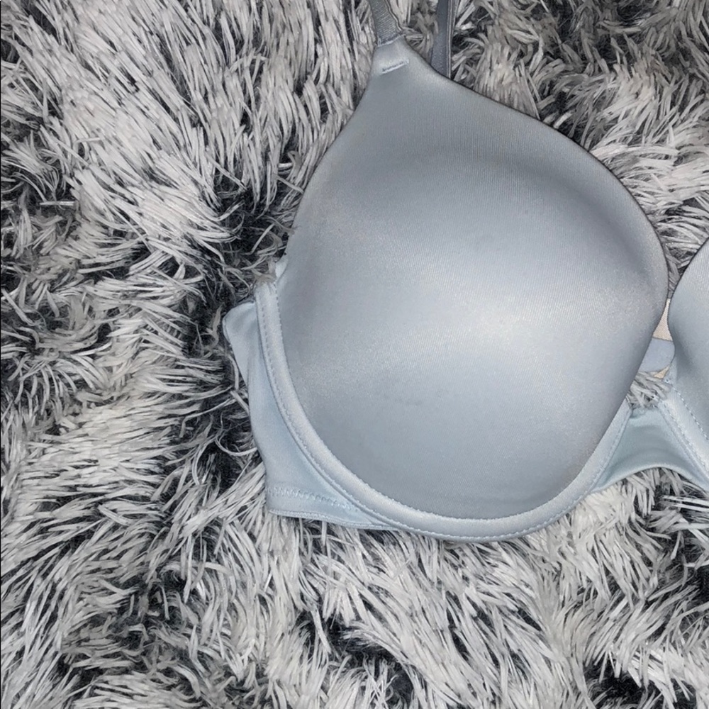 VICTORIA’S SECRET ***2 for 18 push up bras*** - Picture 3 of 8